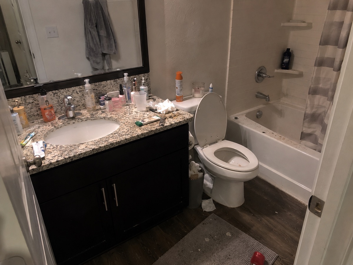 Bathroom before cleaning